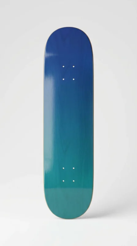 22. Gradient Color Deck 202606281002